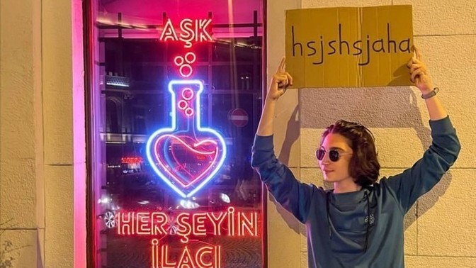 Aşk sana iyi mi gelir yoksa, yara mı açar?