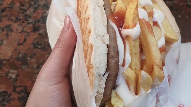 Patso burger turşulu mu, turşusuz mu daha lezzetli olur?