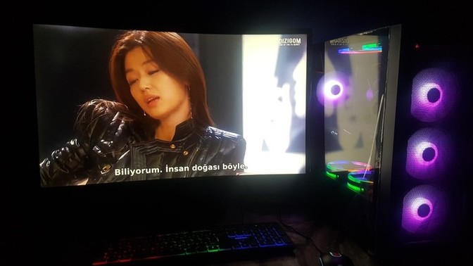 Kim ne yapıyor şu an anlık?