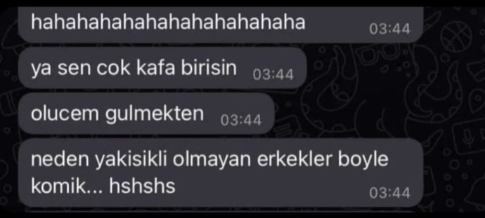 Çirkin erkekler daha mı komik oluyor?