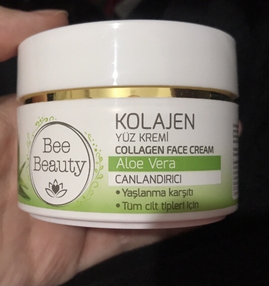 Bu ürünlerden kullanan var mı yorumlarınız neler biraz bilinçsizce aldım açıkçası makyaj hakkında pek bilgim yok çalışanlara sordm?