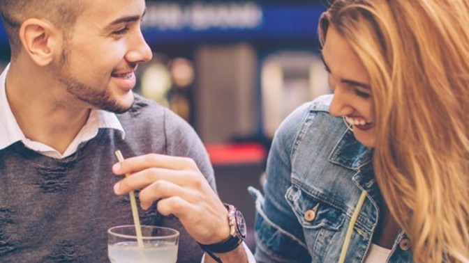 Yeni tanıştığınız birinin hemen telefon numarasını istemek hata mıdır?