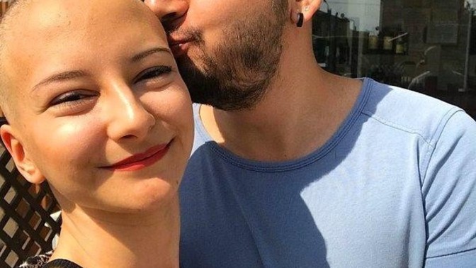 Sevgilin kanser hastası olsa onun için saçını keser misin?