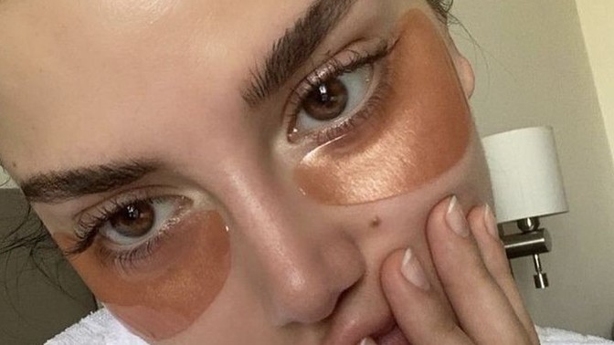 Göz altı maskesi olarak önerebileceğiniz bir maske var mı?