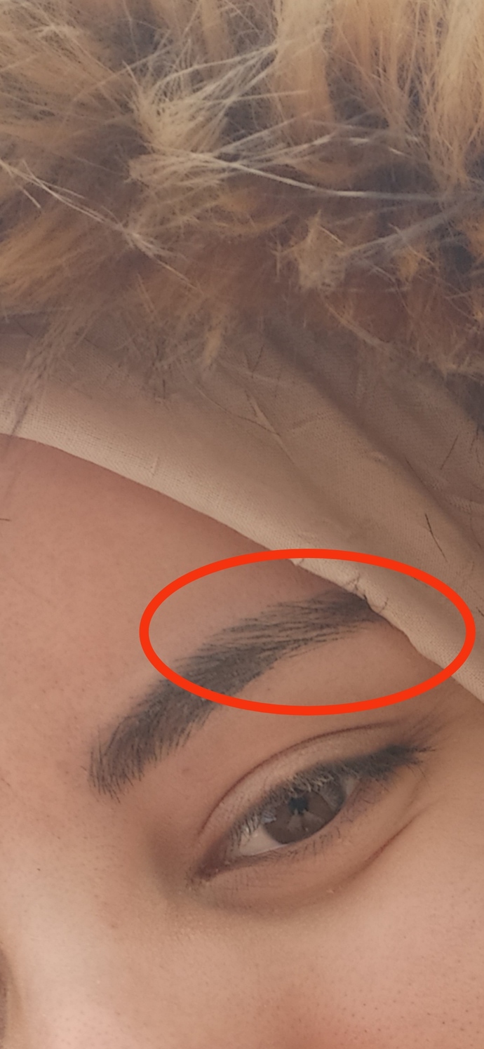 Kaşımı sevmiyorum, microblading yaptırmaya gerek var mı?
