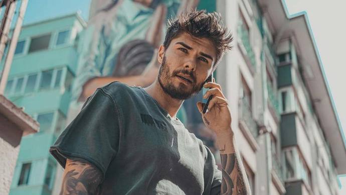 TC Candler, en yakışıklı erkekleri belirledi, listeye #CanYaman ve #BarışMuratYağcı gibi isimler girdi. Favoriniz kim?