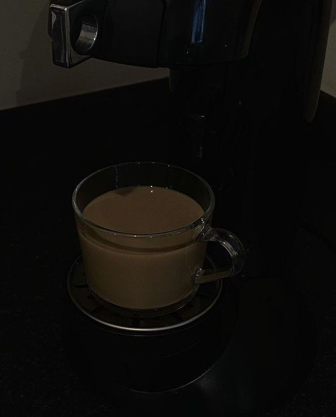 Nescafeyi su ile mi yaparsın, süt ile mi?
