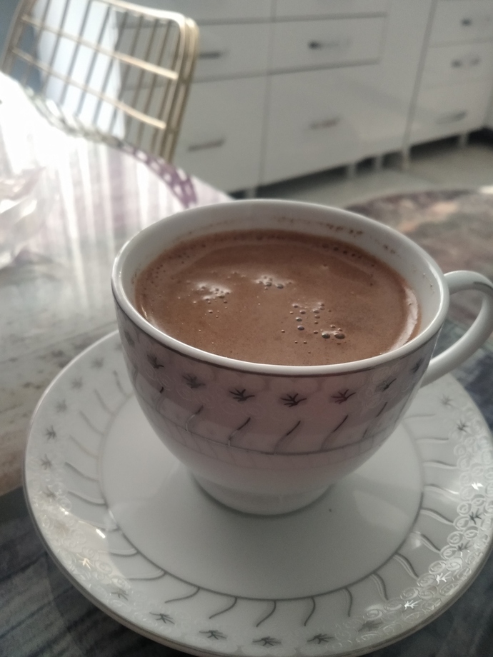 Kızlar makyajı kim için yapar?
