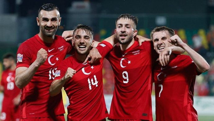 Türkiye milli takımının en büyük problemi sizce ne?