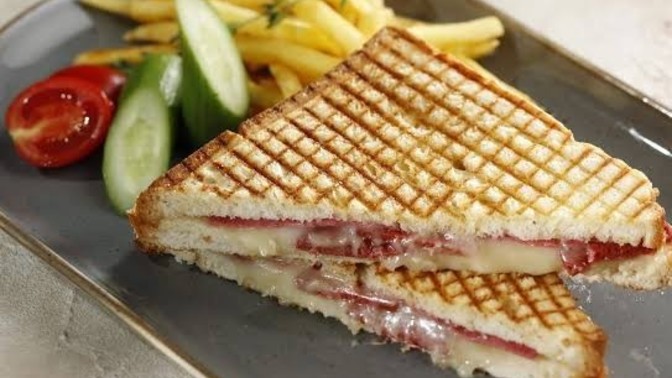Karışık Tost sever misiniz?