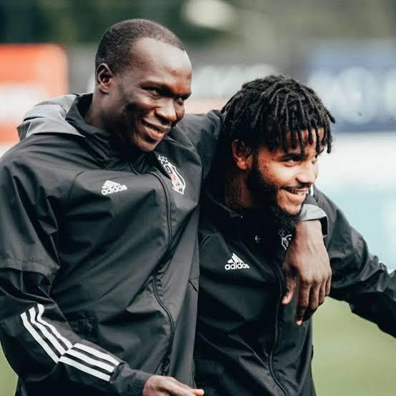 Beşiktaş, Aboubakar’ın gelişini Kara Sevda olarak duyurdu! 🤩 Onu Rosier gibi karşılayan spor arkadaşınız var mı?
