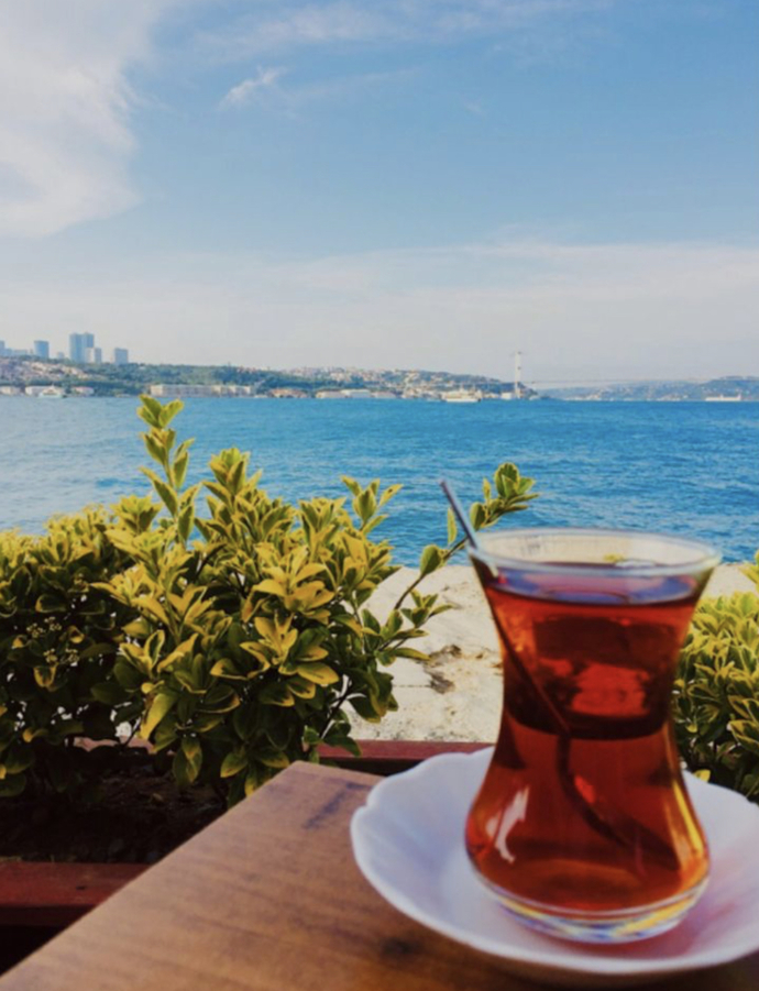 Çayı şekerli mi, içiyorsunuz şekersiz mi?