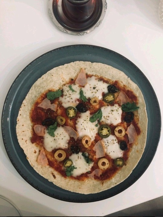 Lavaş tabanlı pizzam nasıl gözüküyor?