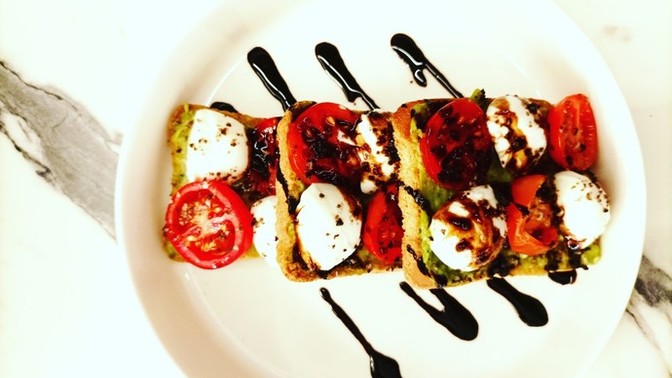 Buonasera 🙋🏻‍♂️ Bruschetta sever misiniz?