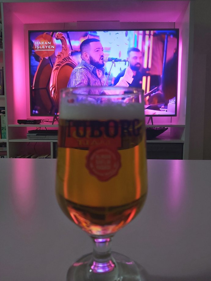 Kocam bana tokat attığı için annemlere geldim, o ise story atmış ve pavyonu eve getirdim yazmış. Tepkim ne olmalı?