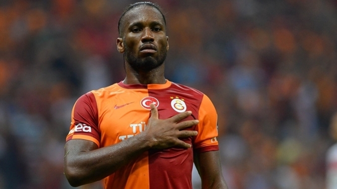 Bir arkadaşım beni Drogba diye kaydetmiş. Ne demek istiyor bana?