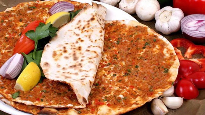 Lahmacun yanına en çok yakışan içecek nedir?