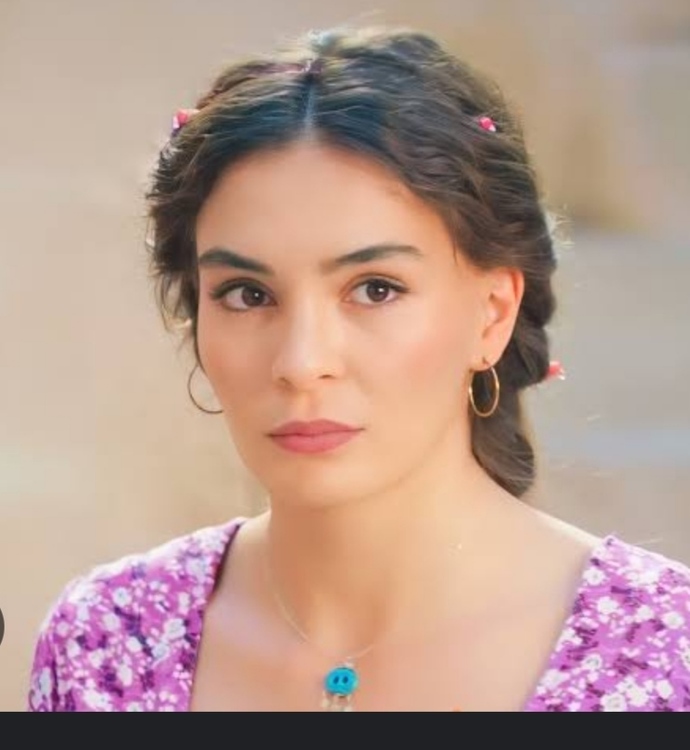 Ebru Şahin in halka küpesi nereden?