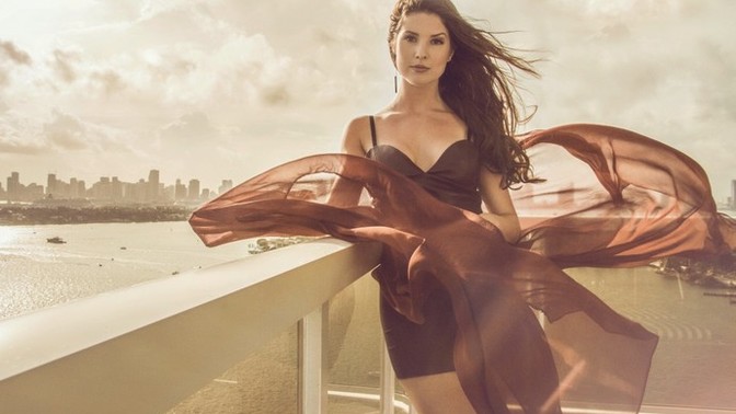 Amanda Cerny güzel mi?