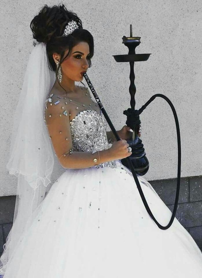 Nargile içen kızdan olur mu?