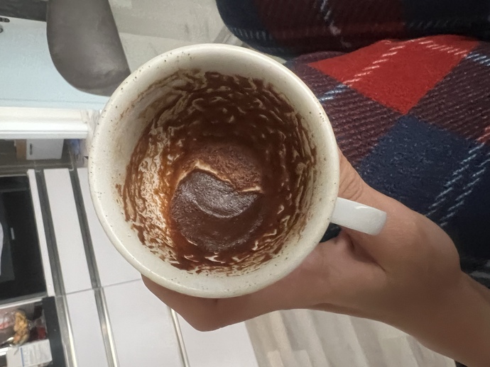 Kahve falı bakabilen varsa bakabilir mi şuna bi?