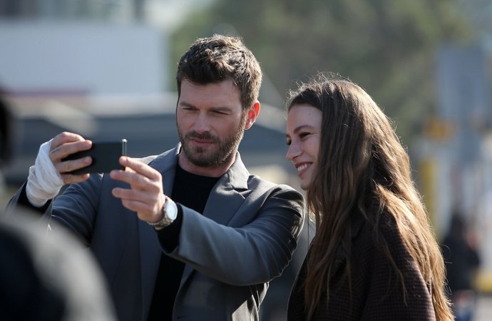 Yeni diziler gümbür gümbür geliyor! En çok yakıştırdığınız yeni dizi çifti hangisi?