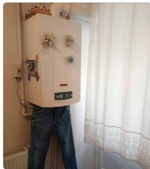 Bu kombinin altına bu pantolon olur mu sizce?