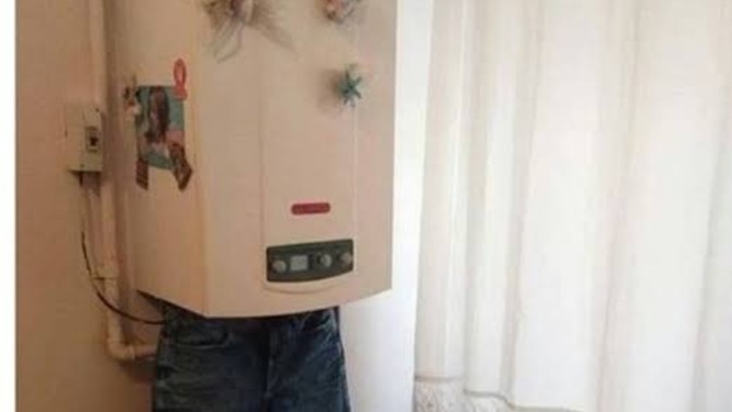 Bu kombinin altına bu pantolon olur mu sizce?