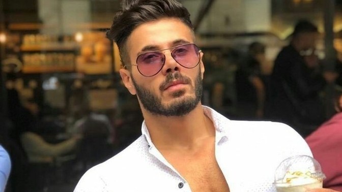 Erkekte göğüs kılı olmalı mı, olmamalı mı?