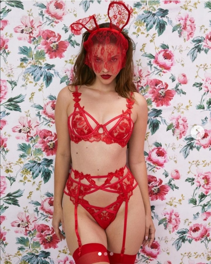Barbara palvin sizce seksi mi?