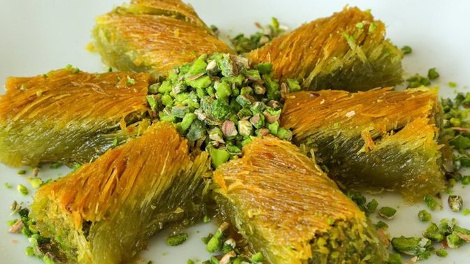 Baklava mı, kadayıf mı?