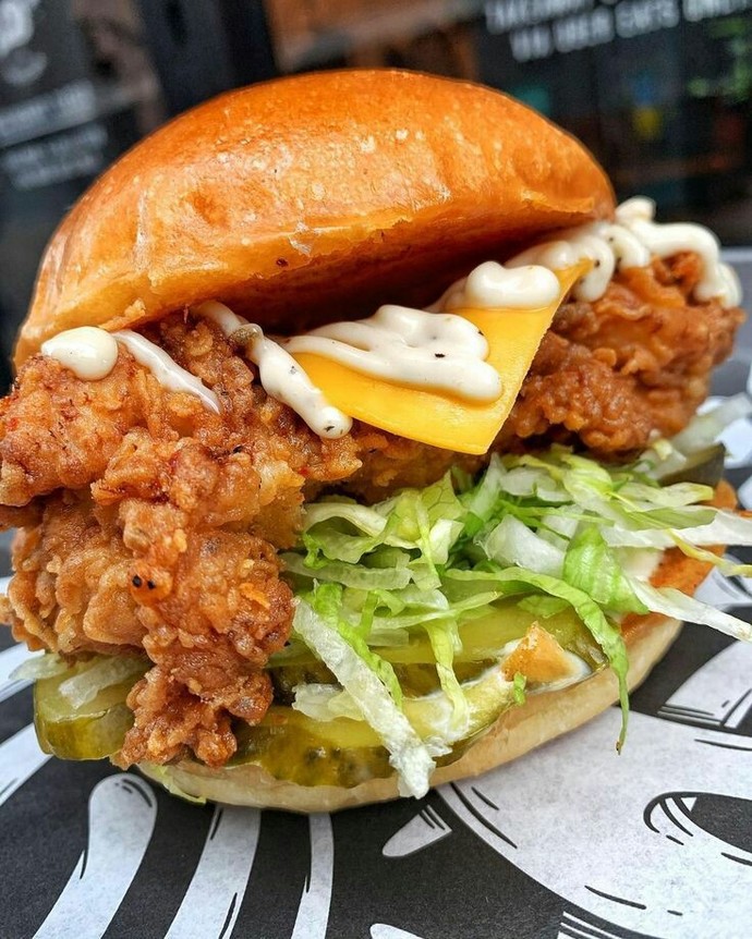 Bu devirde hamburger yemek de mi zorlaştı?