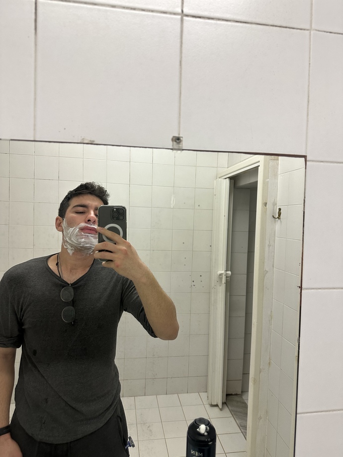Kadınlar neden tipin köpeği olmuşlar tipsizim diye hiç mi sevilmeyeceğim?