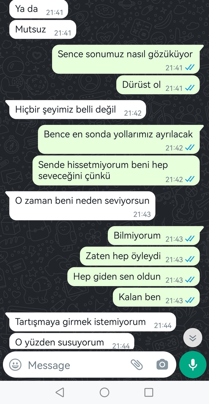 Sizce eski sevgilimle konuşmayı kesmeli miyim?