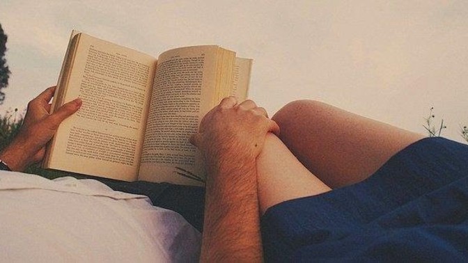 Kitap okuyan birisi i̇deal sevgili olabilir mi?