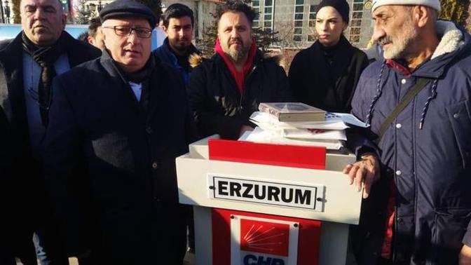 CHP, Erzurum’da Kur’an-ı Kerim dağıttı. Sağ kesimden oy alma çabaları mı?