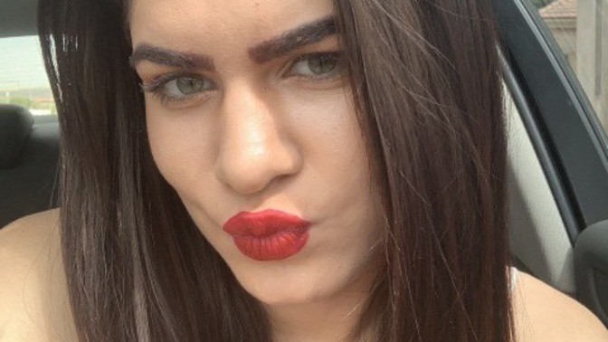 Öküz gibi davranan sevgilime karşı ne yapmalıyım, biz neyiz dediğimde cevap vermiyor?