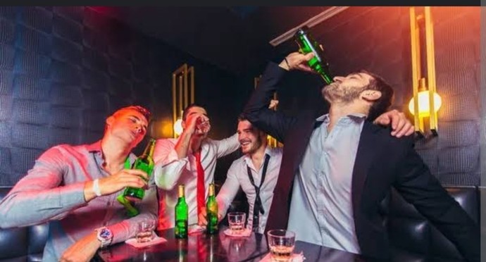Uzun süreli ilişkisi biten erkek ilk gün ne yapar?