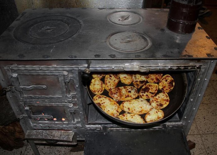 Kış biraz geç gelmiş olsa da 😊 geldi! Sizin tercihiniz hangi yönde: Kestane mi, patates mi?