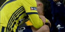 Fenerbahçe gol atamayınca penaltı vuruşunu tekrarladılar! Bu karar hakkında ne düşünüyorsunuz?