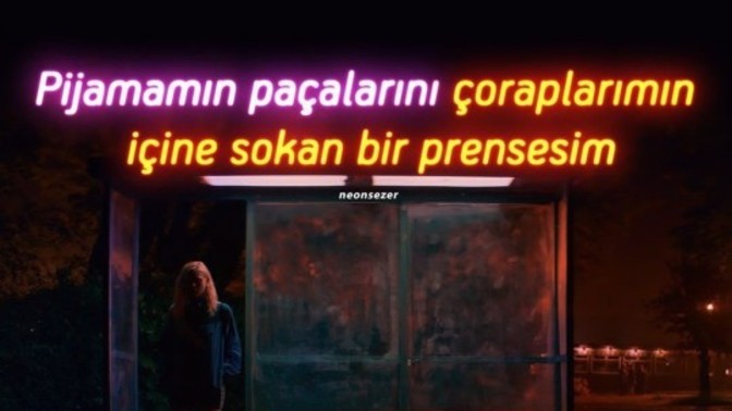 Pijamanızın paçalarını çorabınızın içine sokar mısınız?