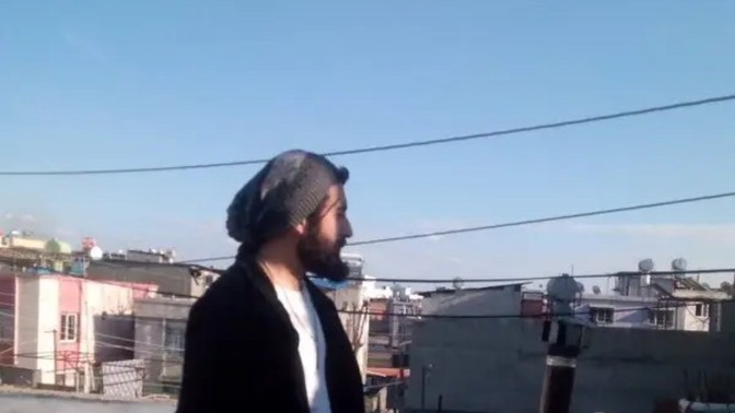 Sakal erkeğin makyajı mı sizce de?