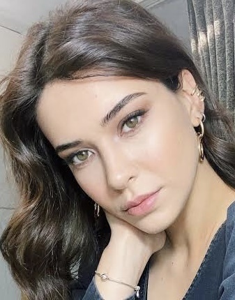 Devrim Özkan mı daha güzel Elif Aksu mu?