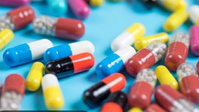 Diş apsesi için antibiyotik yazıldı. İçme saatlerini değiştirsem bir şey olur mu?