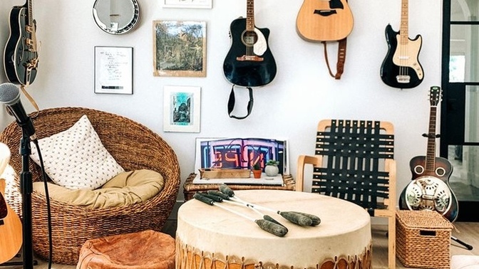 Çıkardığı sesin içinde kaybolduğunuz bir müzik aleti var mı?