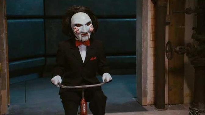 Saw filmindeki Tobin Bell'in canlandırdığı karakter John size göre katil midir?