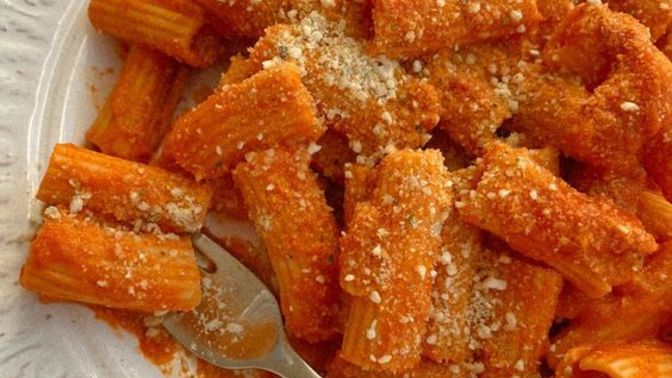 Sizce dışarından yemek mi daha uygun yoksa evde yapmak mı?