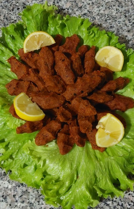 Çiğ köfteyi etlimi etsiz mi seversiniz?