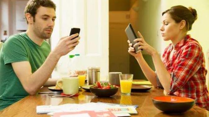 WhatsApp'tan mesajlaşarak sevgiliyle, flörtle oynanabilecek oyunlar nelerdir?