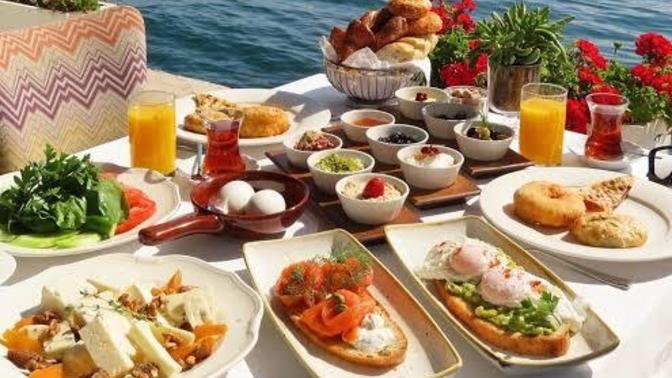 Sevgililer gününde kahvaltı kimin olmasını isterdiniz?